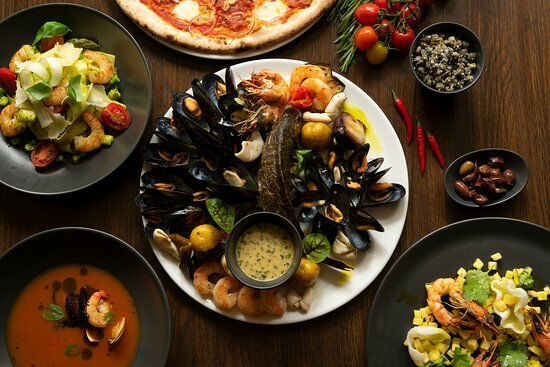 La Vineria Bistro Wine Bar & Cafe